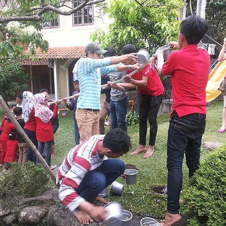 מלון Bumi Cikeas Sentul בוגור מראה חיצוני תמונה