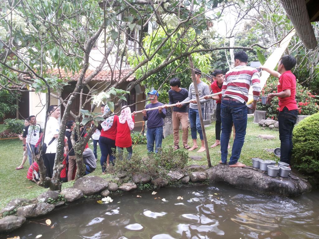 מלון Bumi Cikeas Sentul בוגור מראה חיצוני תמונה