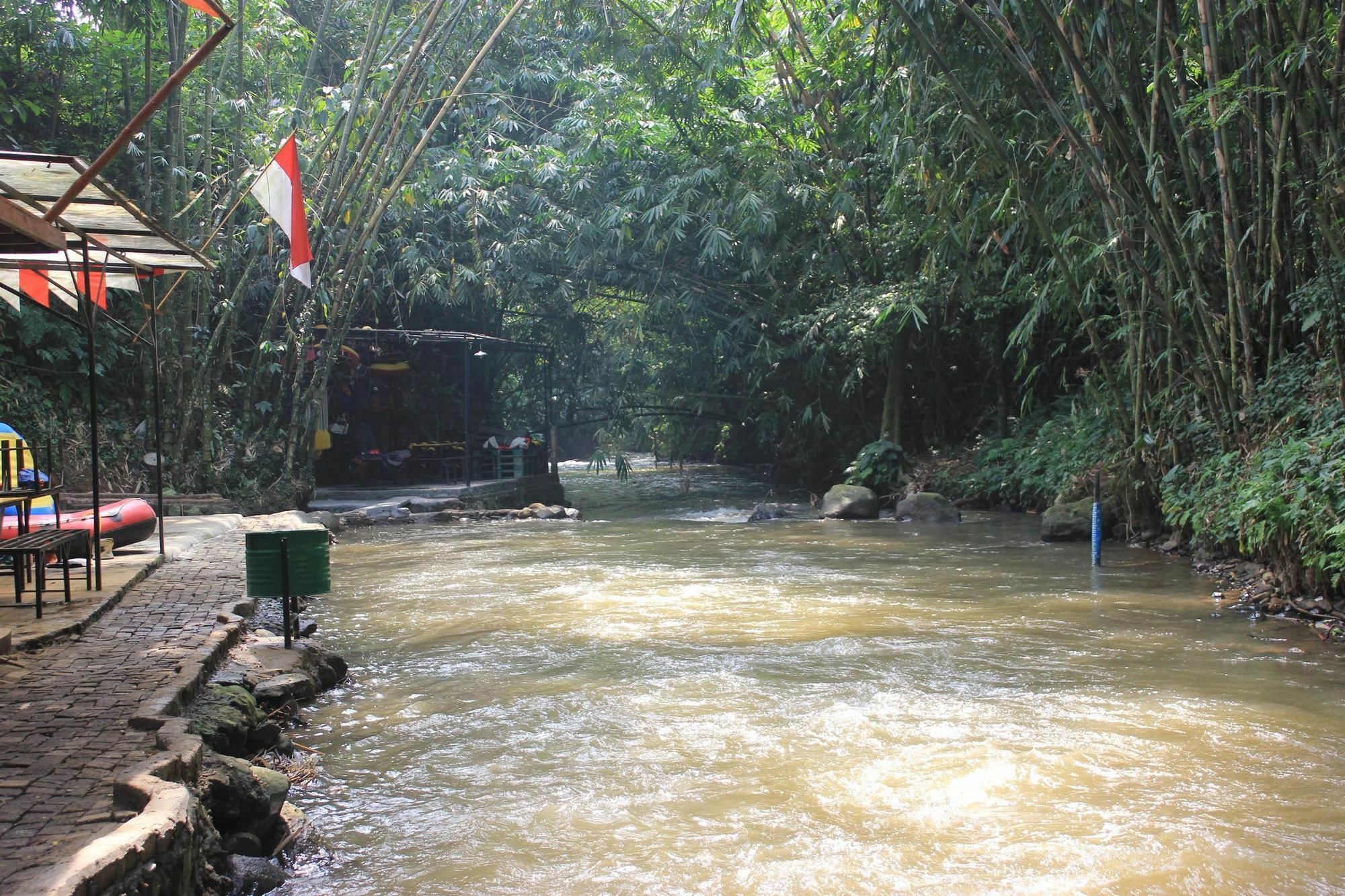 מלון Bumi Cikeas Sentul בוגור מראה חיצוני תמונה