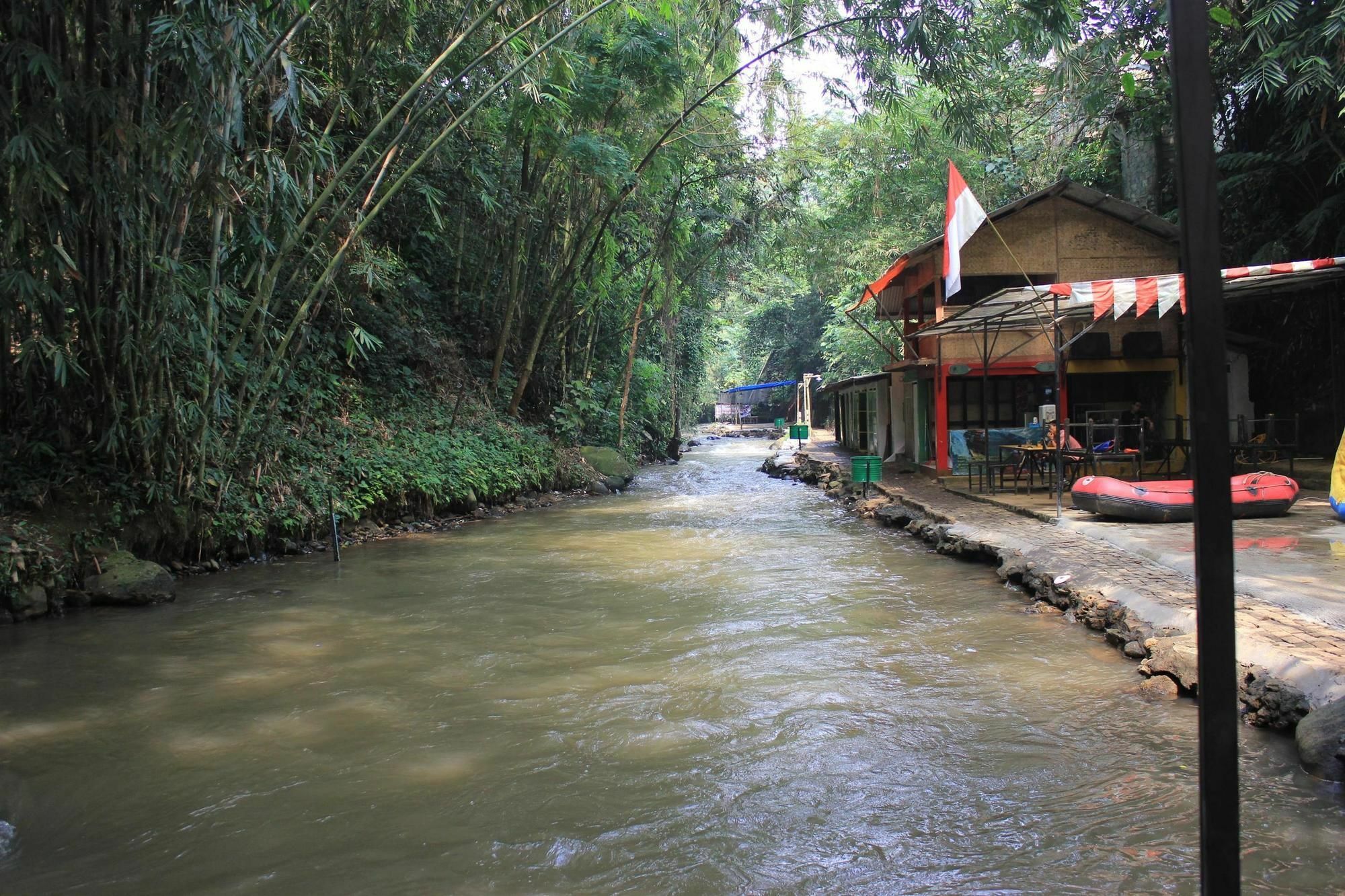 מלון Bumi Cikeas Sentul בוגור מראה חיצוני תמונה